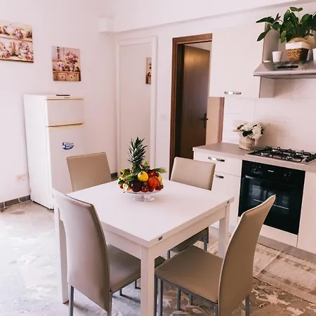 Apartment Ruggero D'altavilla Turistico *